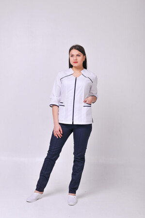 Костюм медицинский Жасмин+ Бр. зауженные. COTTON. Белый / темно-синий (544635) фото 1