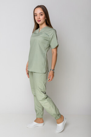Женский медицинский костюм Батерфляй с джоггерами. COTTON. Фисташка (5410068) фото 11