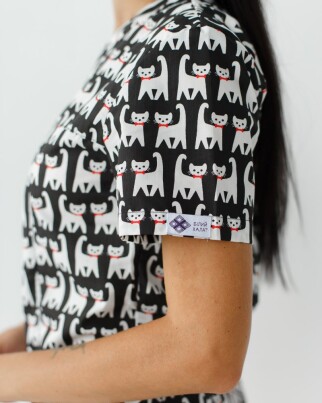 Медицинский костюм с принтом женский Топаз Cats black/red 138-341-568 (6613252) фото 6