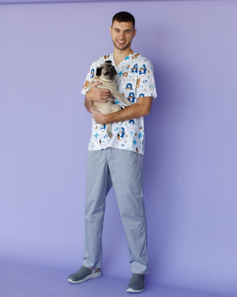 Медицинский костюм с принтом мужской Гранит зайчики серый/белый 130-328-768 (6613689) фото 1