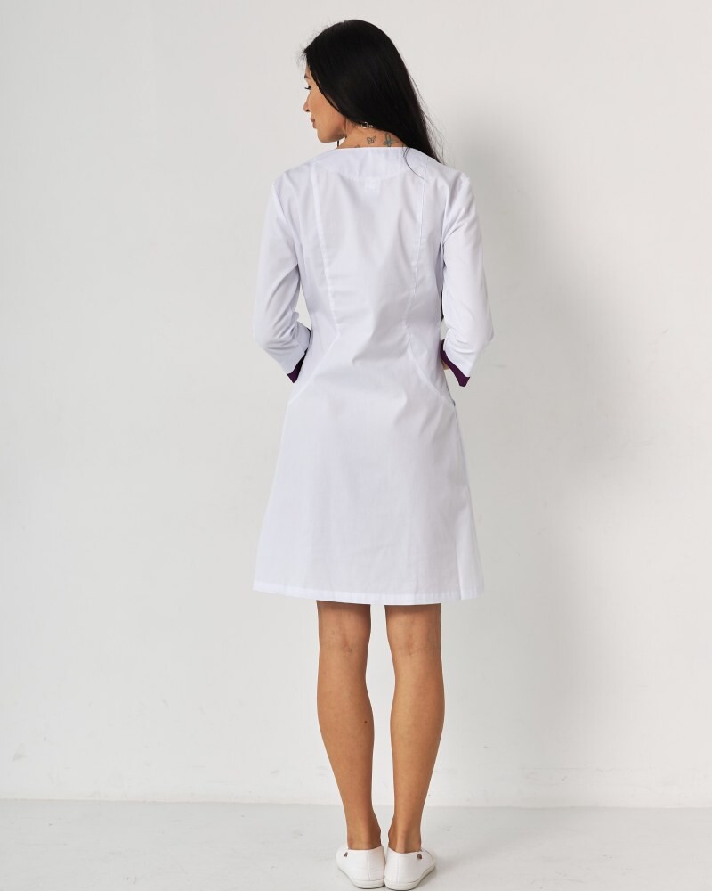 Medical gown women's Olivia buttoned white-purple 159-346-677 (6613586) фото 4