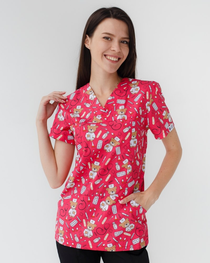Медицинский костюм с принтом женский Топаз Bear red/black 138-343-559 (6613257) фото 8
