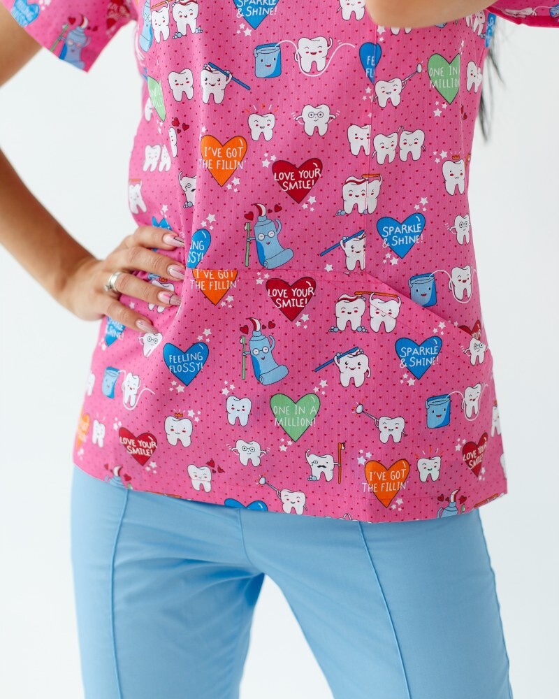 Медицинский костюм с принтом женский Топаз Teeth pink/blue 138-337-623 (6613256) фото 7