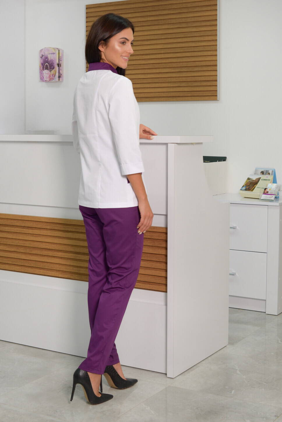 Women's medical blouse "Aurora" white / purple (534250) фото 2