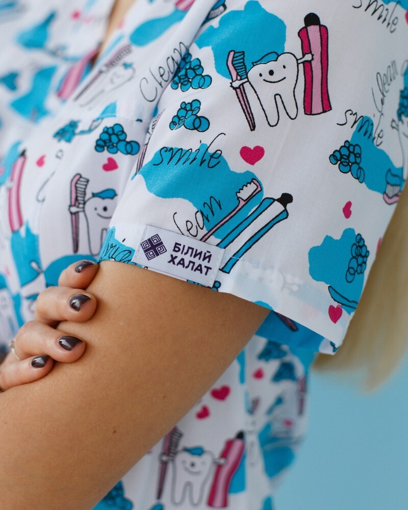 Медицинский костюм с принтом женский Топаз Teeth smile 138-324-626 (6613250) фото 4