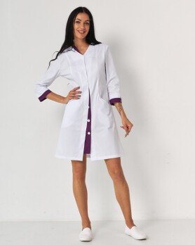Medical gown women's Olivia buttoned white-purple 159-346-677 (6613586) Medical gown women's Olivia buttoned white-purple 159-346-677 (6613586) фото 1