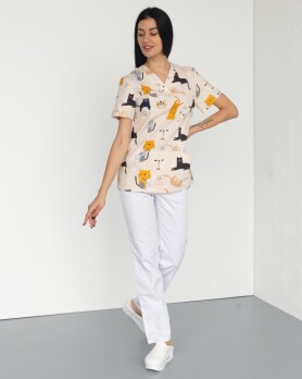 Медичний костюм із принтом жіночий Топаз Кішки білий/бежевий 138-324-644 (6613346) Медичний костюм із принтом жіночий Топаз Кішки білий/бежевий 138-324-644 (6613346) фото 1